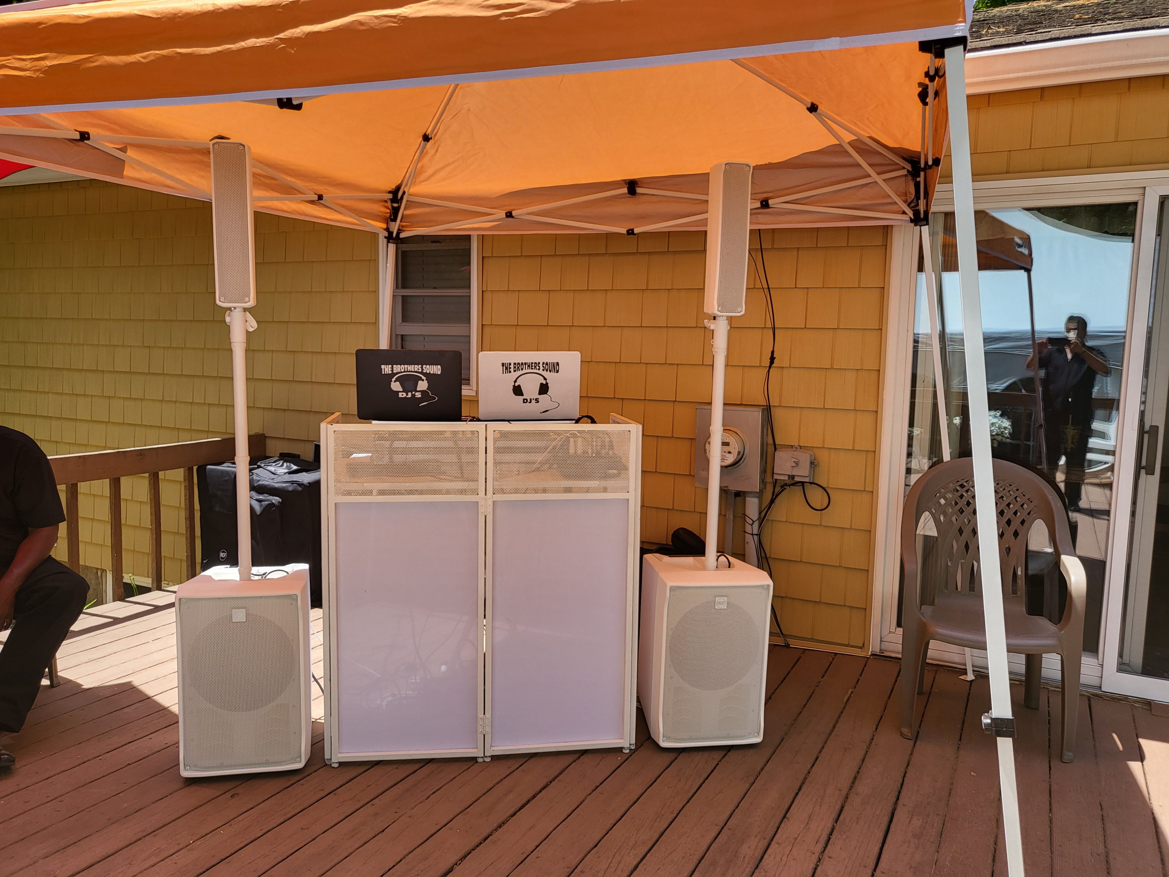 RCF Evox J8W | 12in Woofer – 128 dB | White Column PA System with