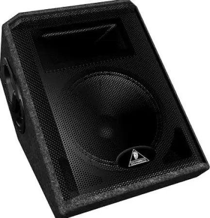 Behringer P1220F