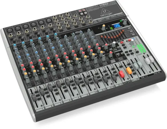Behringer X1832USB