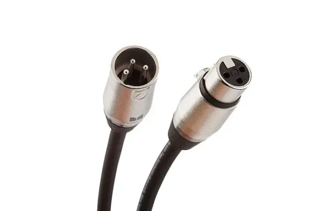 Monster Prolink Performer 600 Microphone | 30ft XLR to XLR Cable
