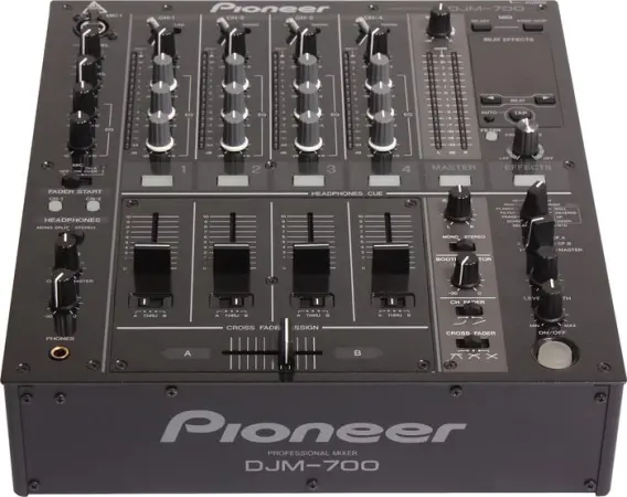 Pioneer DJM700 K