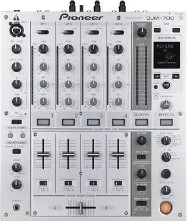 Pioneer DJM700 S